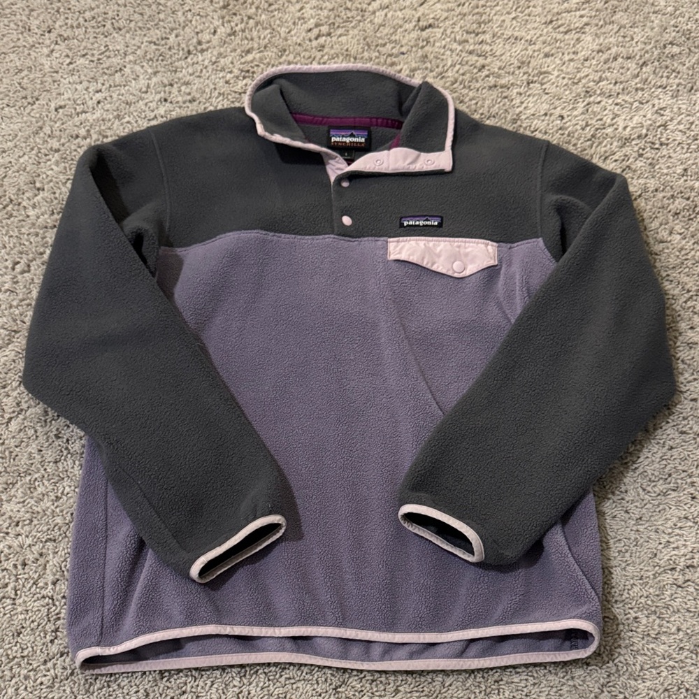 Patagonia Women’s Two-Tone Gray and Purple Crewneck Sweater